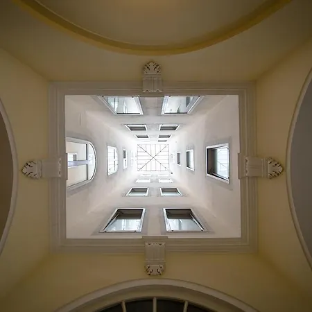 维多利亚公寓式酒店 4*